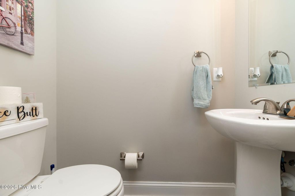 Photo of 125 Moyock Landing Drive #B, Moyock, NC 27958 (MLS # 100563908)