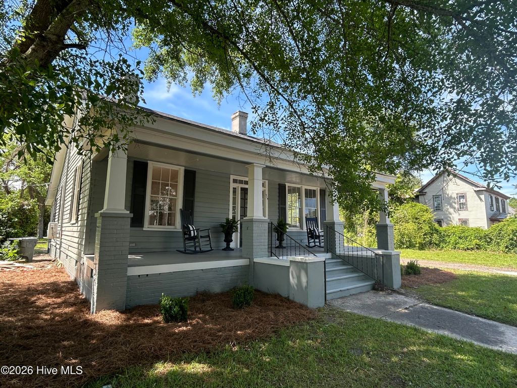 Photo of 319 W Grubb Street, Hertford, NC 27944 (MLS # 100573357)