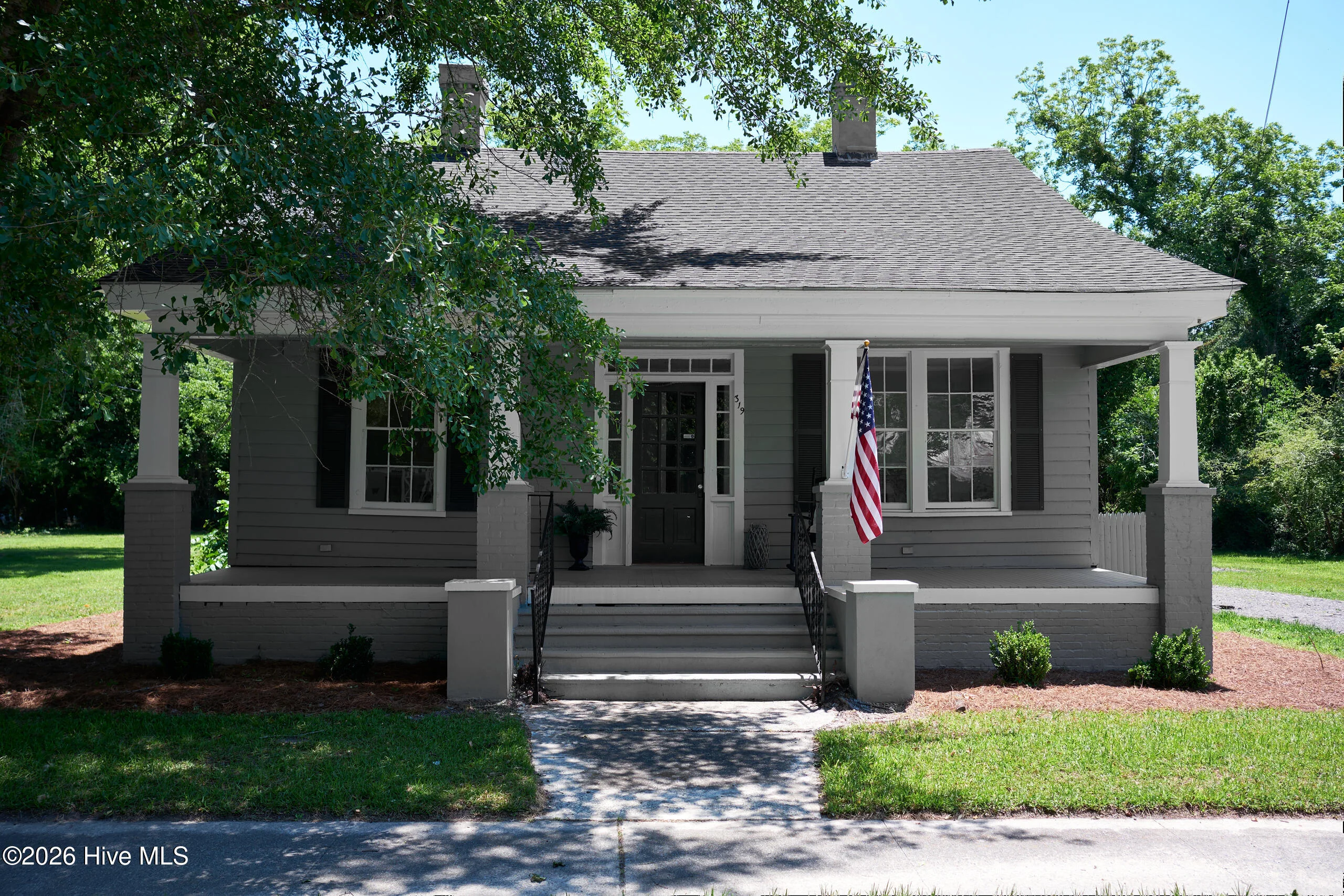 319 W Grubb Street