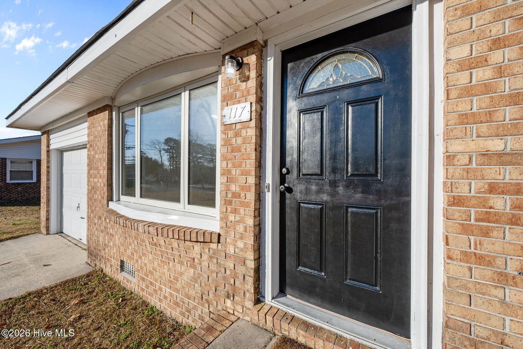 Photo of 117 Sheffield Road, Jacksonville, NC 28546 (MLS # 100548800)