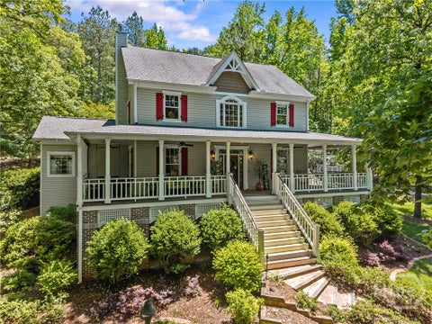 Homes For Sale - 1660 Maple Ridge Drive<br/> Loganville, GA 30052