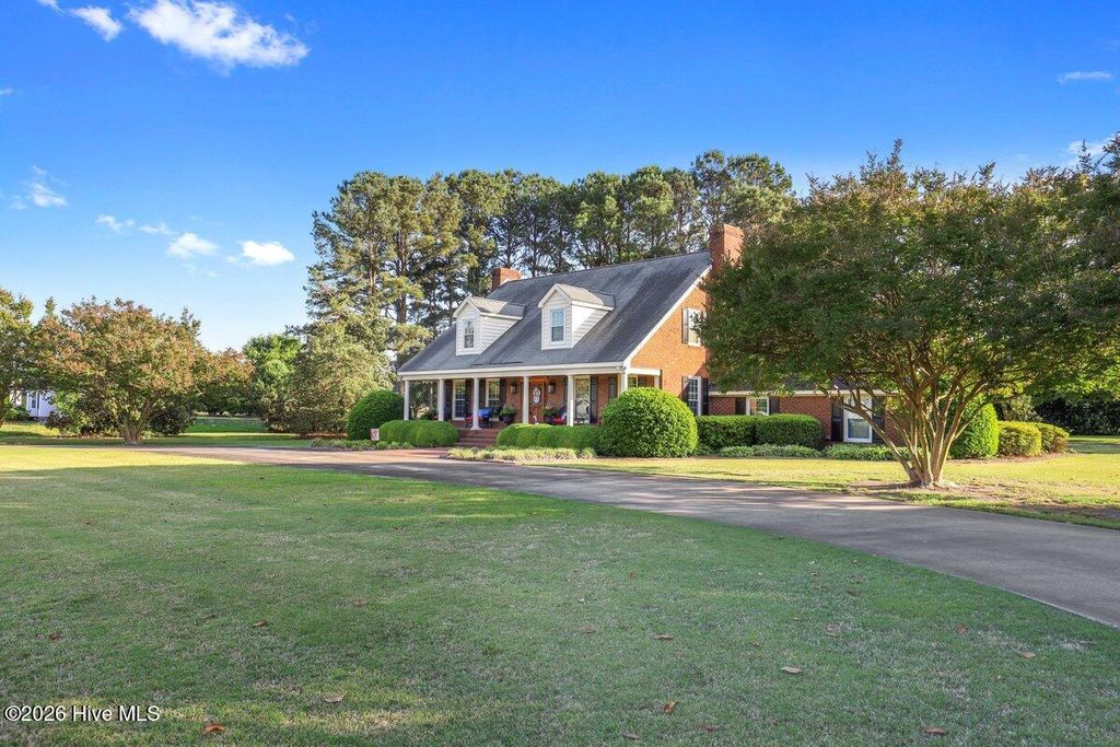 Photo of 2529 U.S. Highway 70 W, Goldsboro, NC 27530 (MLS # 100572590)