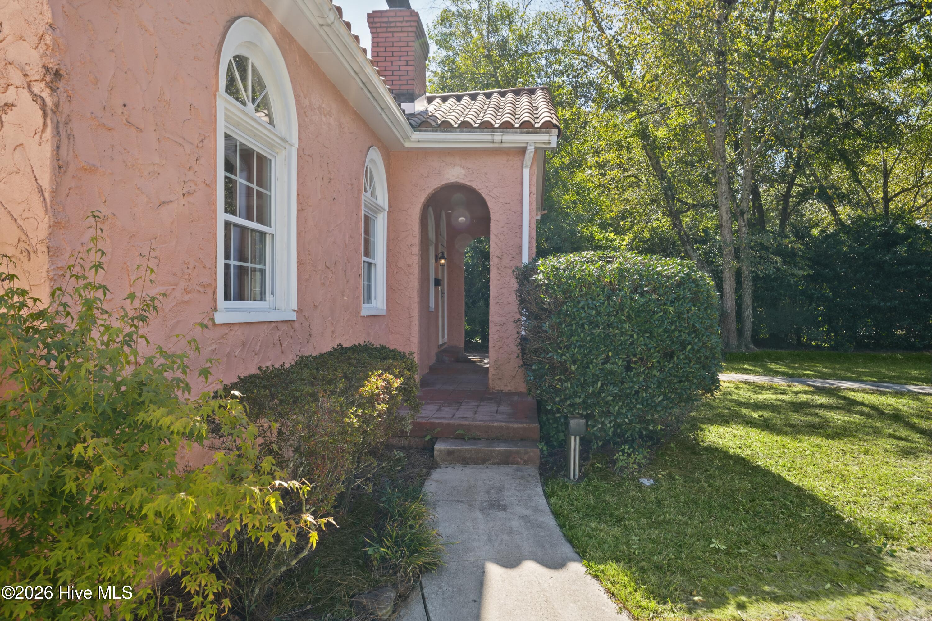 1411 Hawthorne Road