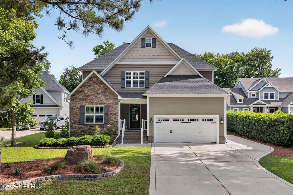 Photo of 1047 Grandview Drive, Hampstead, NC 28443 (MLS # 100576939)