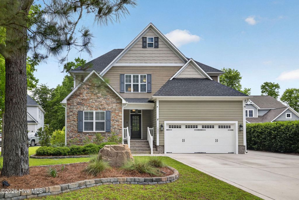 Photo of 1047 Grandview Drive, Hampstead, NC 28443 (MLS # 100576939)