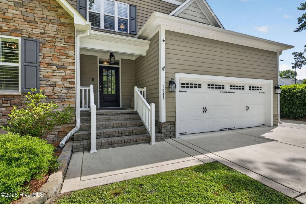 Photo of 1047 Grandview Drive, Hampstead, NC 28443 (MLS # 100576939)