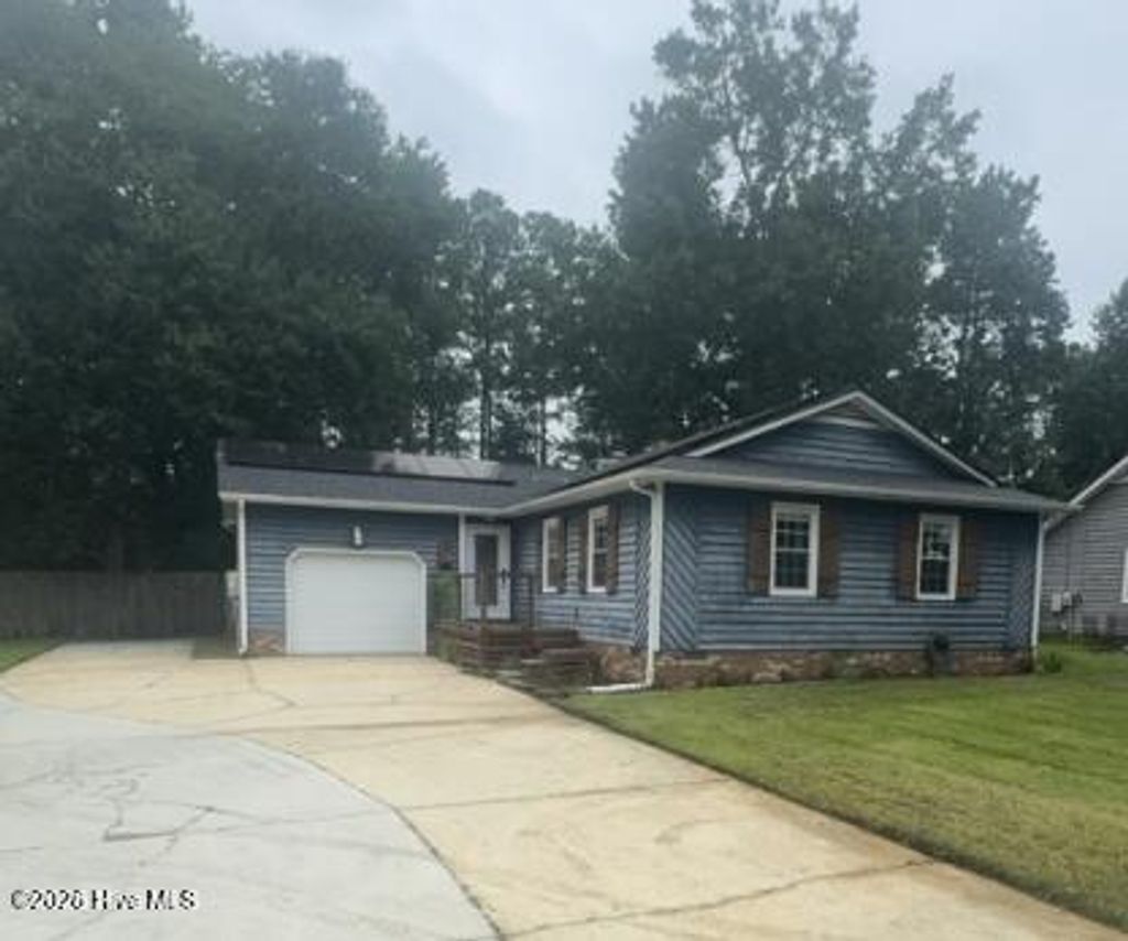 Photo of 710 Stonewall Avenue, Jacksonville, NC 28540 (MLS # 100571627)