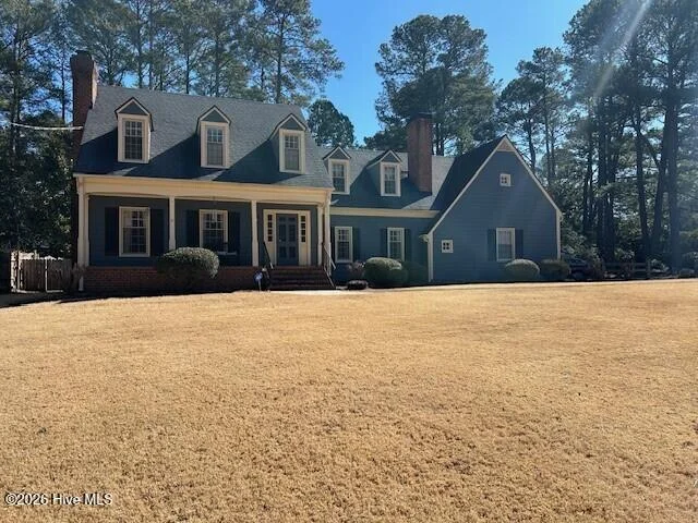 1110 Lakeside Drive NW