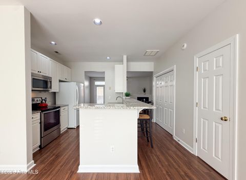 Tiny photo for 5813 Wrightsville Avenue #Apt 172, Wilmington, NC 28403 (MLS # 100565370)