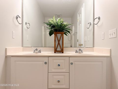 Tiny photo for 5813 Wrightsville Avenue #Apt 172, Wilmington, NC 28403 (MLS # 100565370)