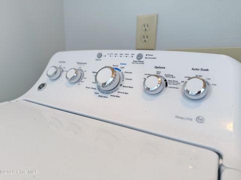 Tiny photo for 5813 Wrightsville Avenue #Apt 172, Wilmington, NC 28403 (MLS # 100565370)