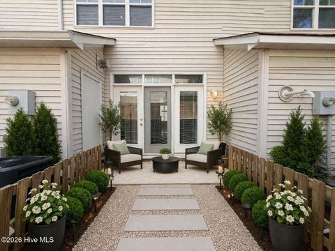 Tiny photo for 5813 Wrightsville Avenue #Apt 172, Wilmington, NC 28403 (MLS # 100565370)