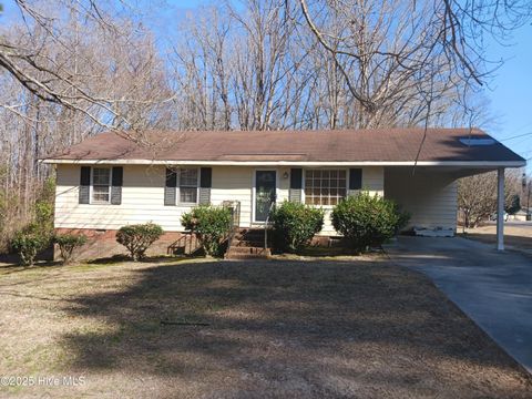 Homes For Sale - 900 N Parker Street<br/> Elm City, NC 27822