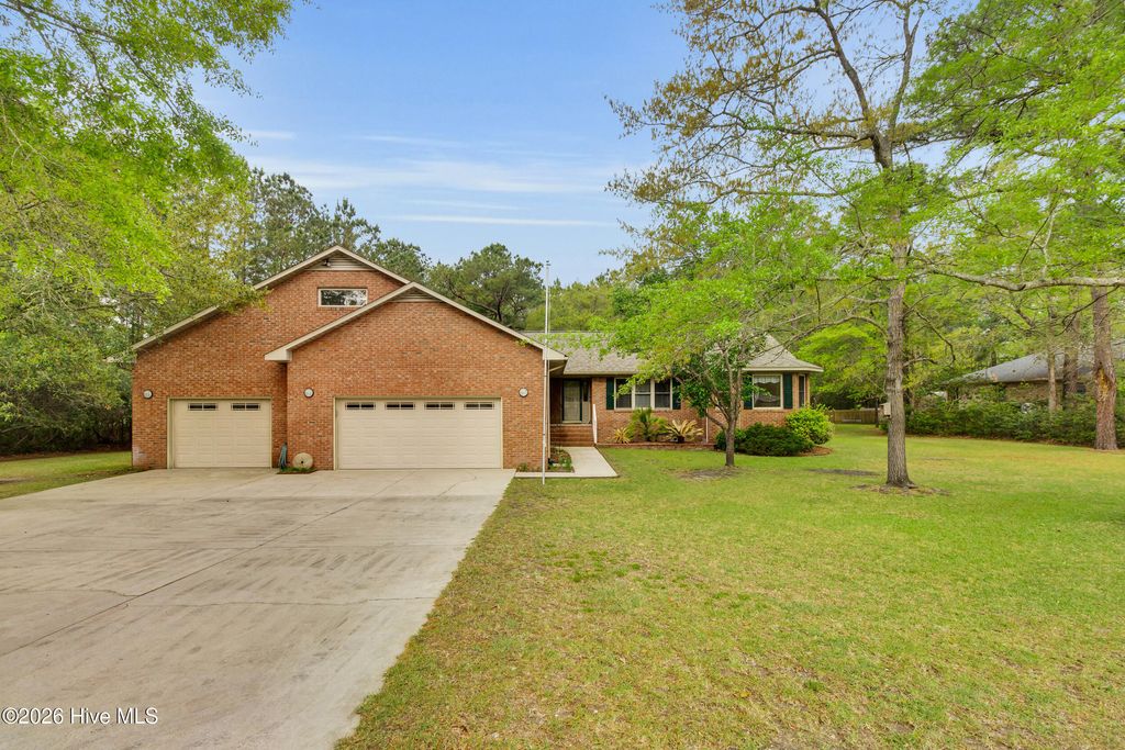 Photo of 903 Lanyard Lane, New Bern, NC 28560 (MLS # 100567066)