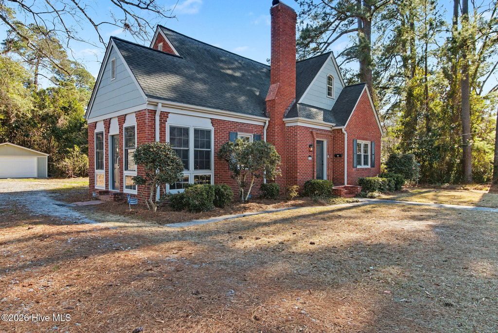 Photo of 108 N Franklin Street, Whiteville, NC 28472 (MLS # 100549818)