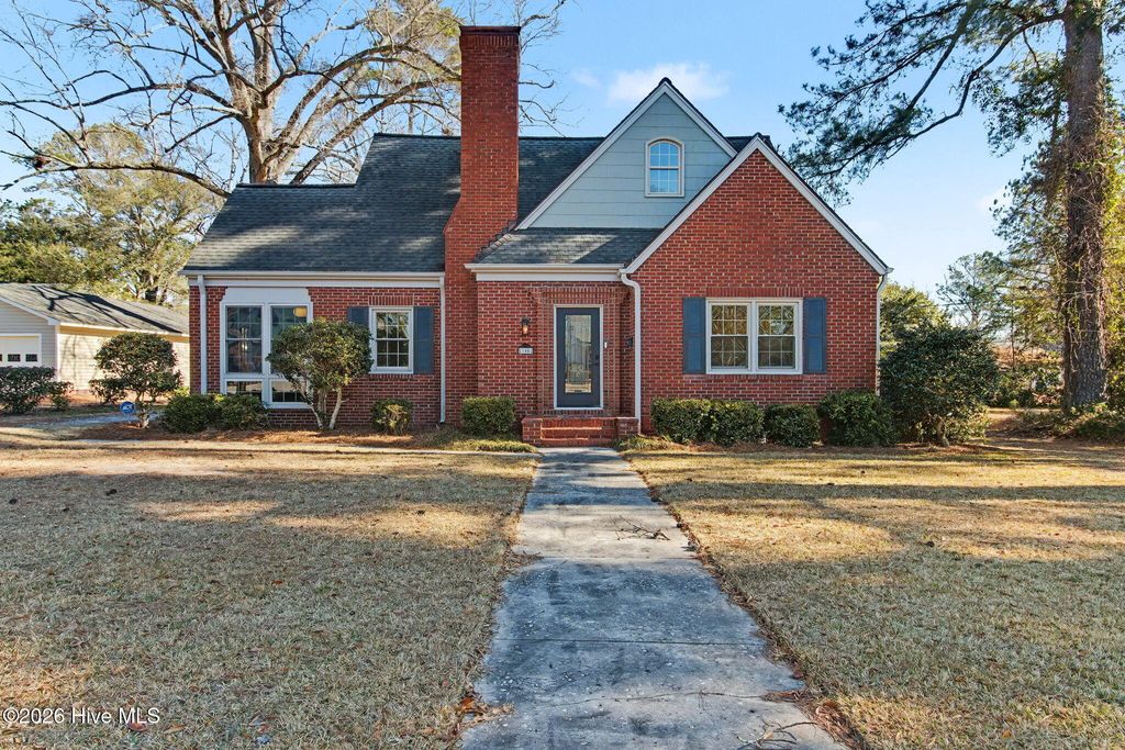 Photo of 108 N Franklin Street, Whiteville, NC 28472 (MLS # 100549818)