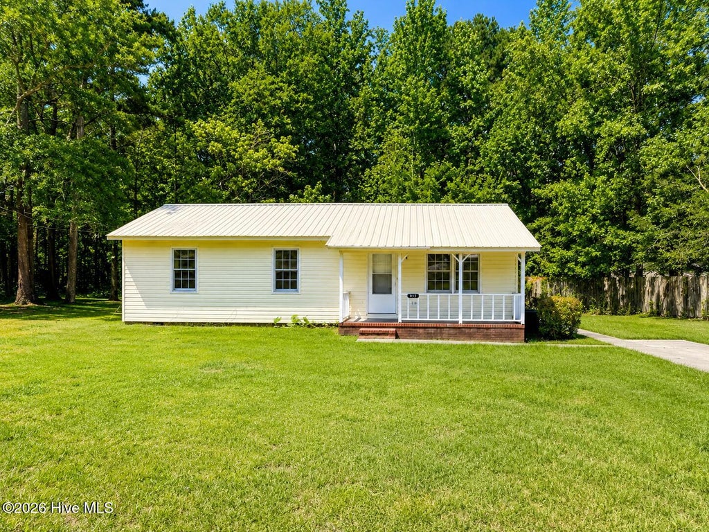 Photo of 917 Cypress Street, Rockingham, NC 28379 (MLS # 100581443)