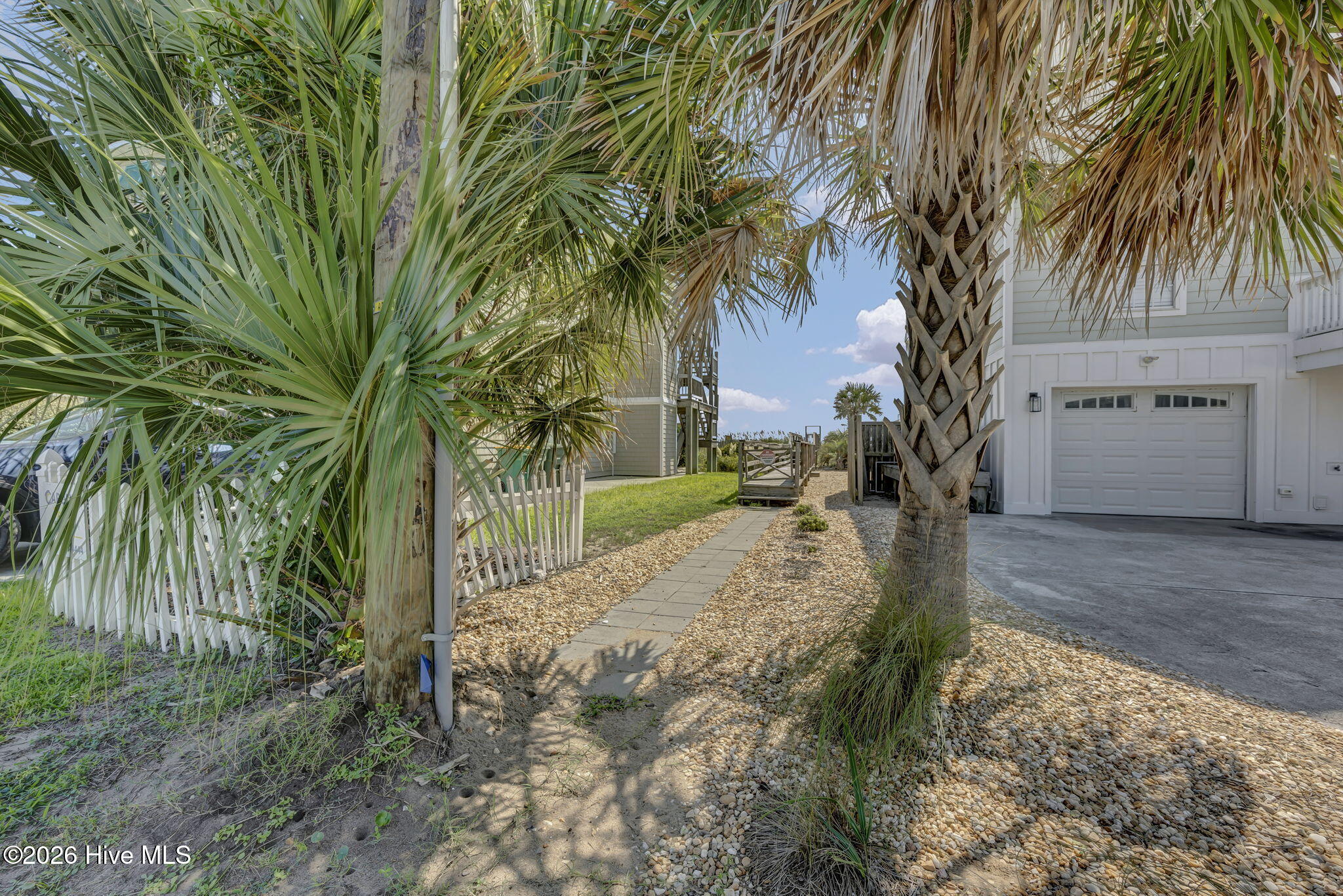 926 Fort Fisher Boulevard S