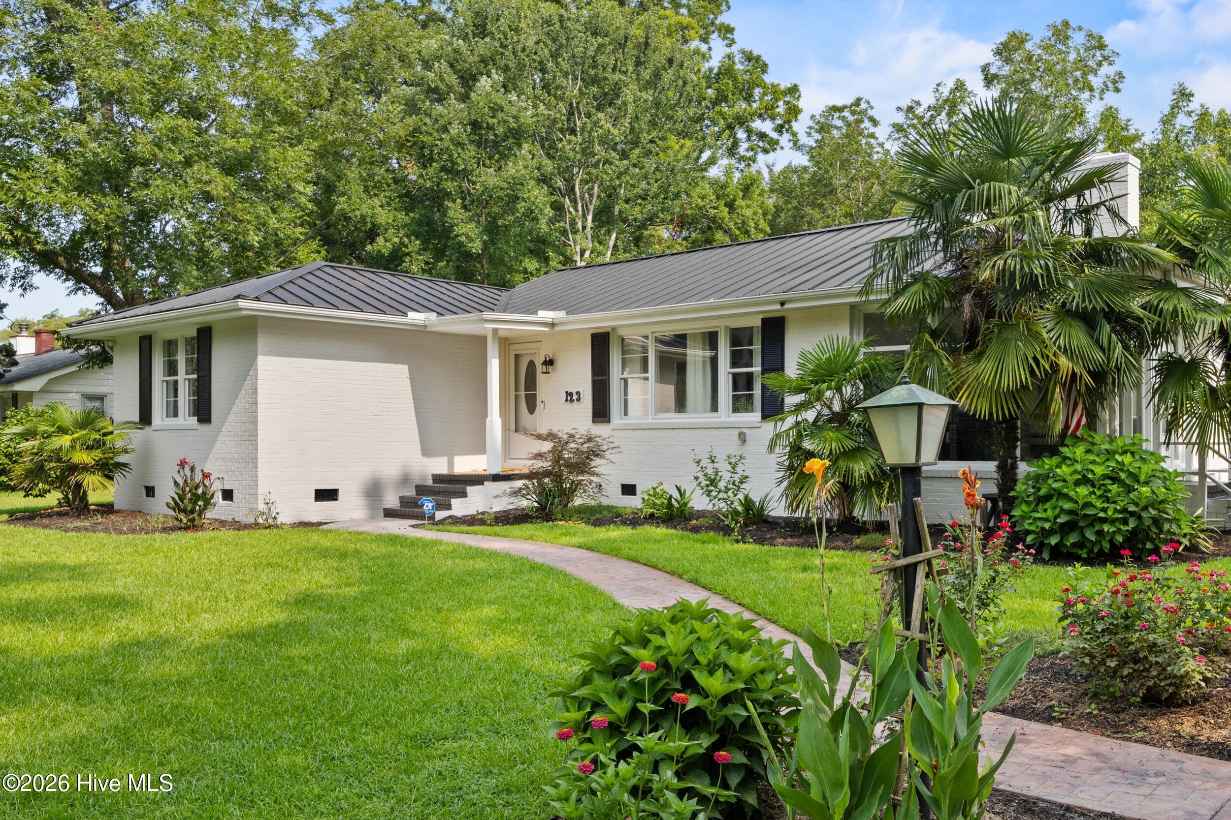 123 Laurel Drive