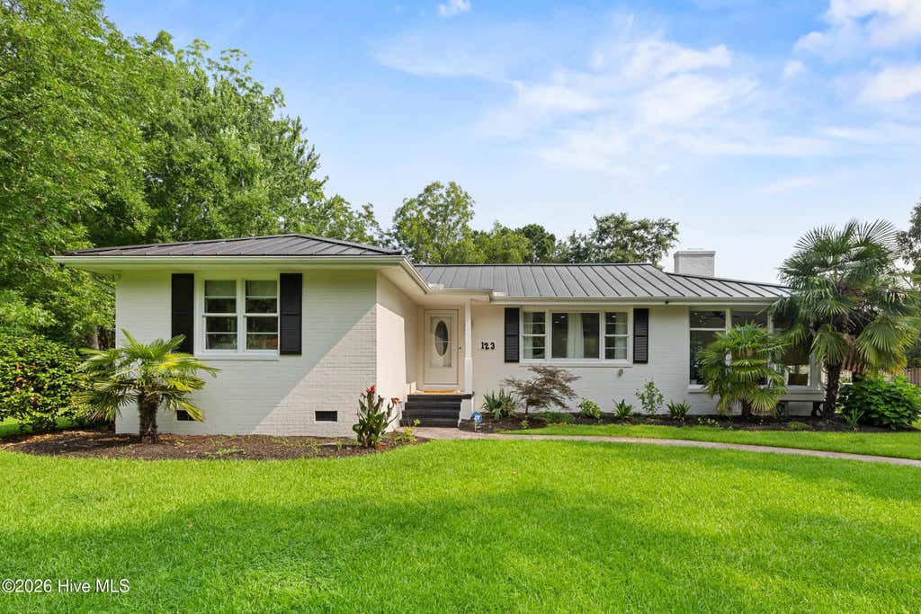 Photo of 123 Laurel Drive, Wilmington, NC 28401 (MLS # 100589884)