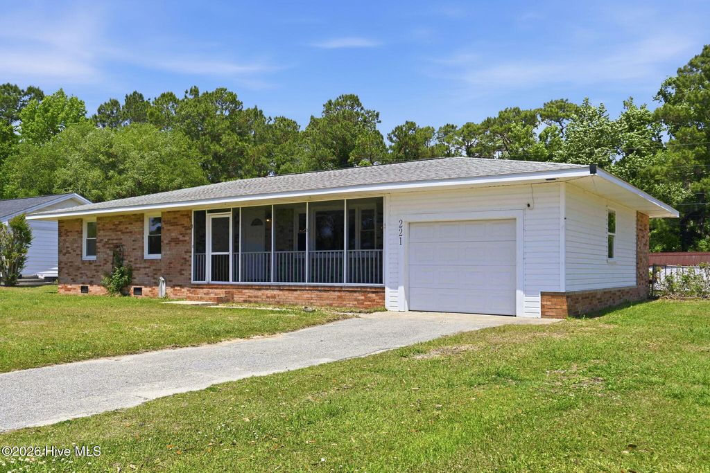 Photo of 221 Charles Creek Rd Ext, Sneads Ferry, NC 28460 (MLS # 100571704)