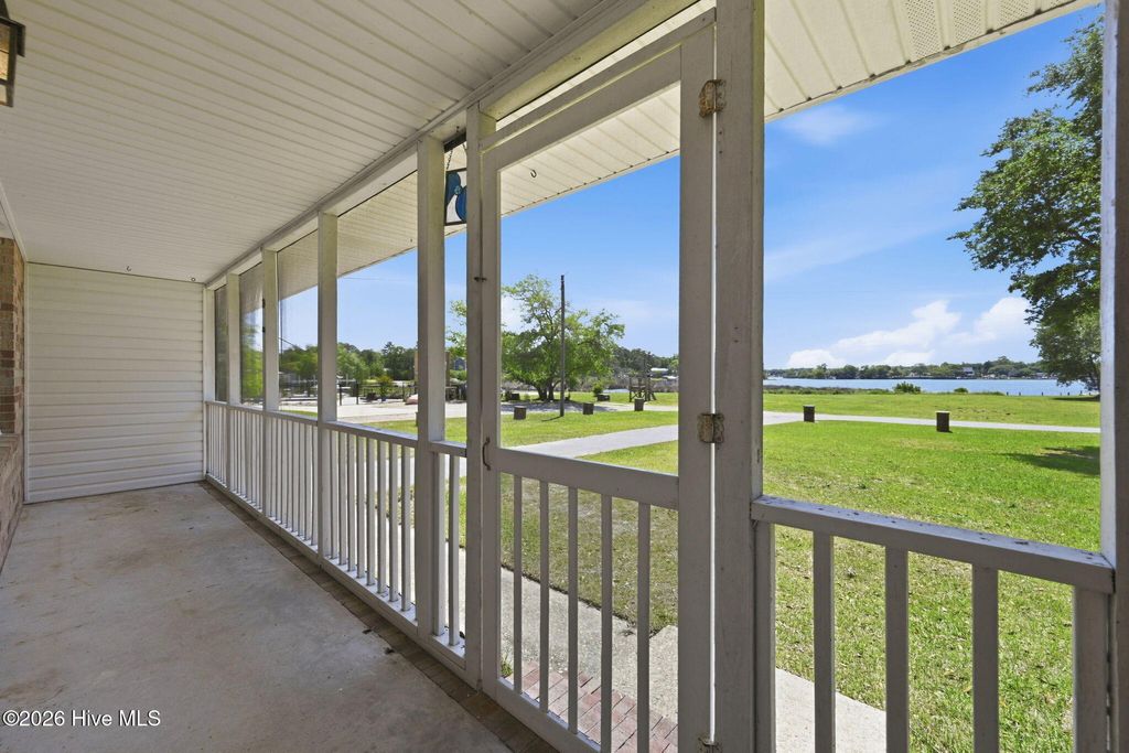 Photo of 221 Charles Creek Rd Ext, Sneads Ferry, NC 28460 (MLS # 100571704)