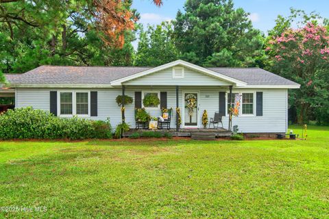 Homes For Sale - 3665 Midway Drive<br/> Whiteville, NC 28472