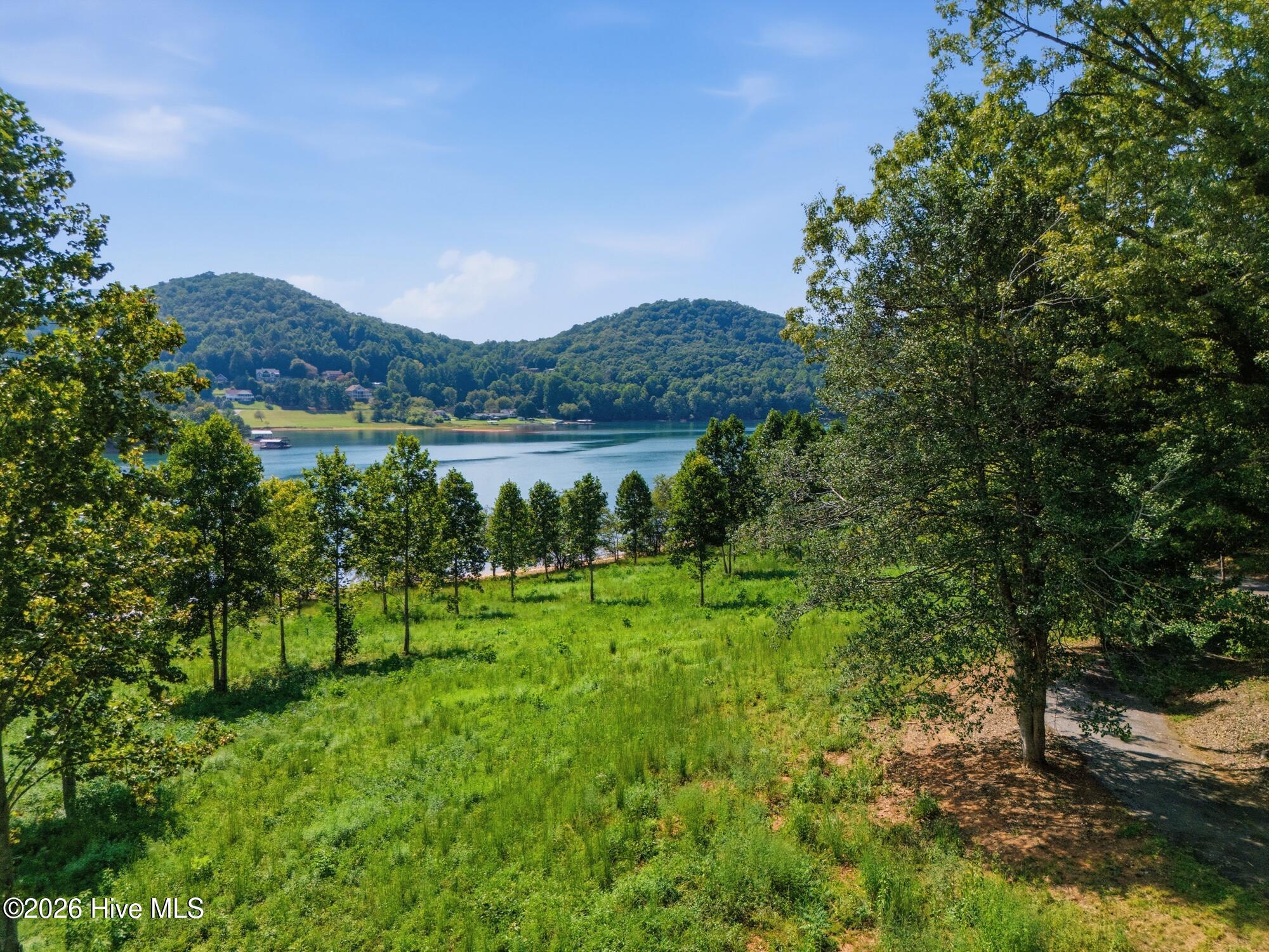 314 Lakeside Drive
