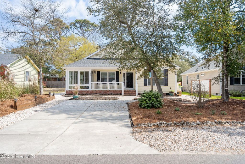 Photo of 208 NE 52nd Street, Oak Island, NC 28465 (MLS # 100566759)