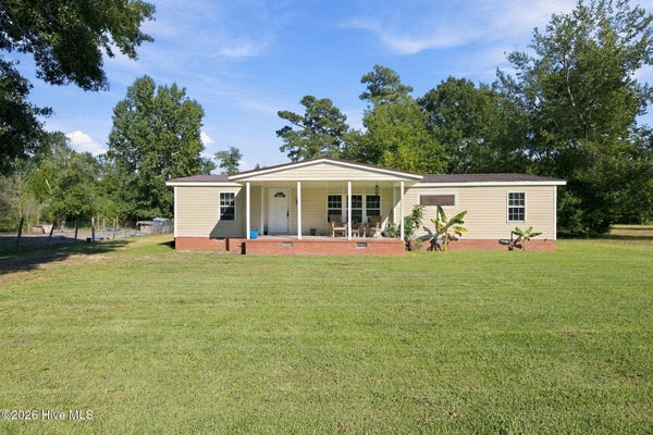 221 OAKWOOD DR, NEW BERN, NC 28560 - Image 192f92e01ab3d2296d04facbfebde963/1239407592