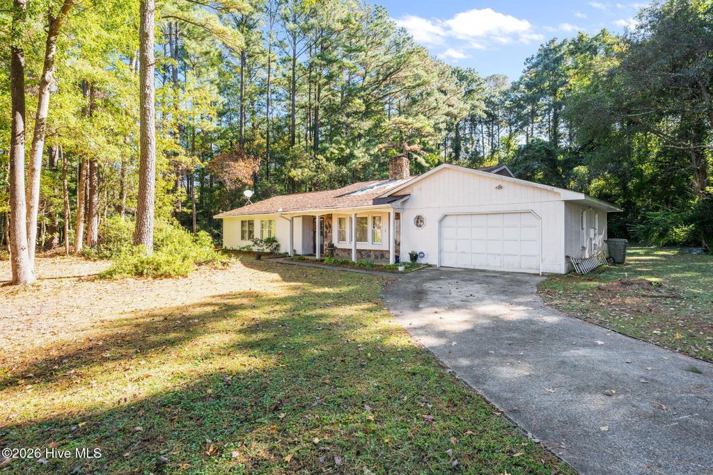 Photo of 520 Stately Pines Road, New Bern, NC 28560 (MLS # 100570027)