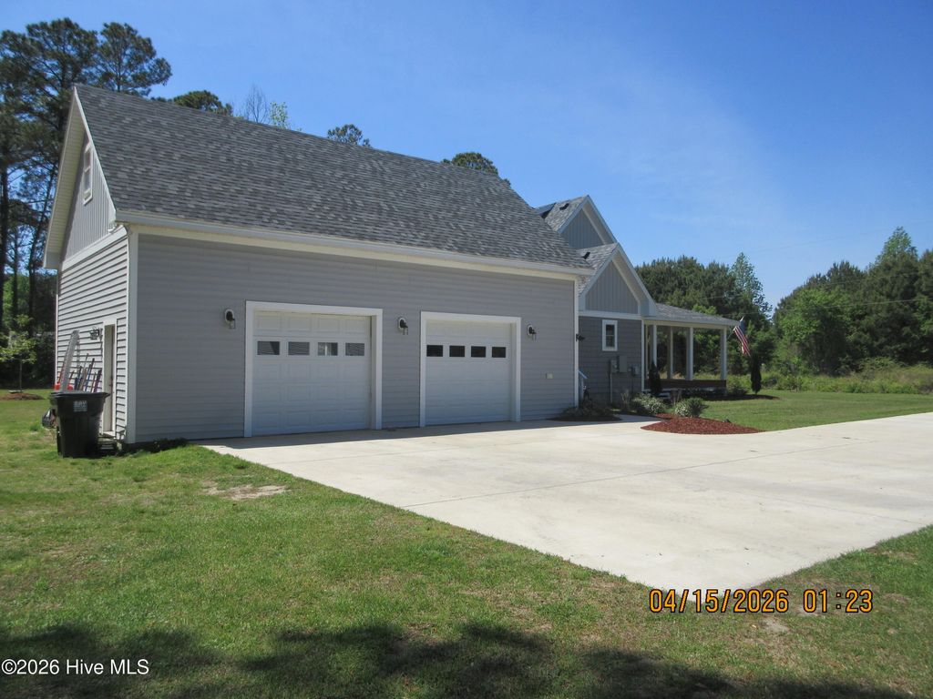 Photo of 141 W Mobile Road, Harbinger, NC 27941 (MLS # 100567614)