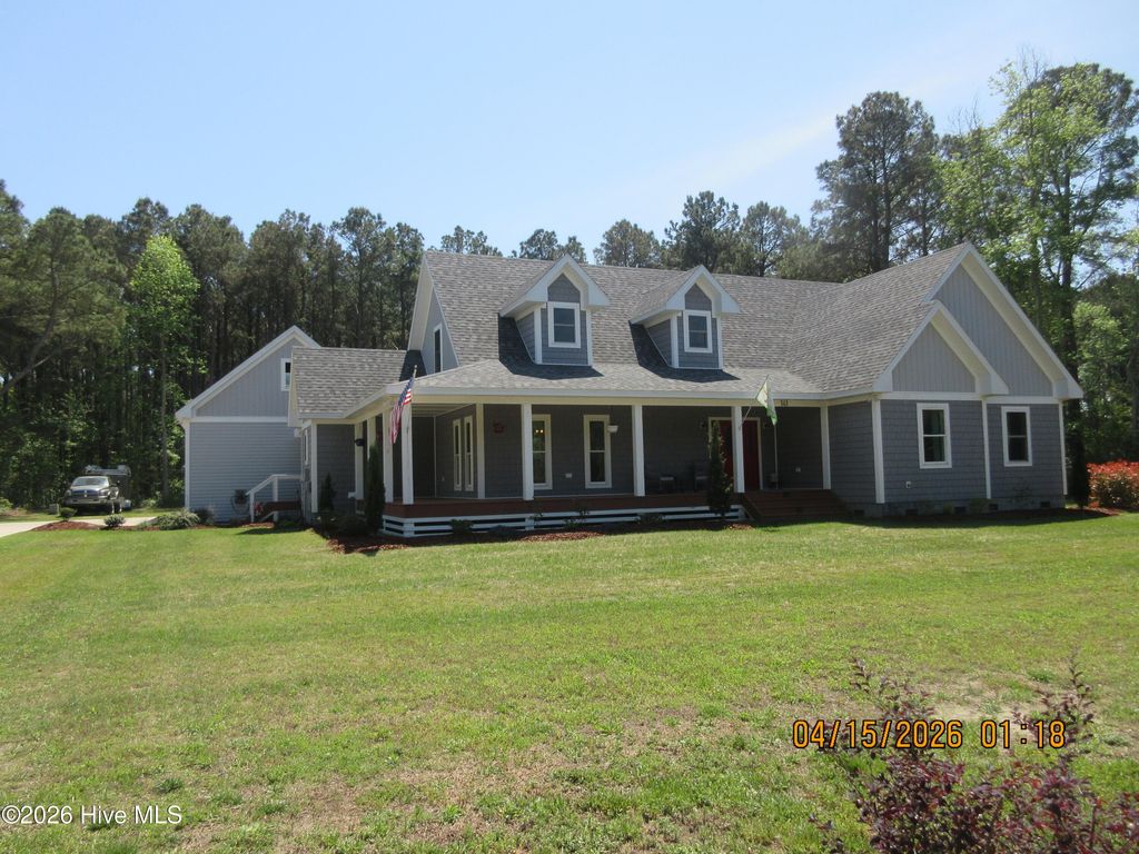 Photo of 141 W Mobile Road, Harbinger, NC 27941 (MLS # 100567614)