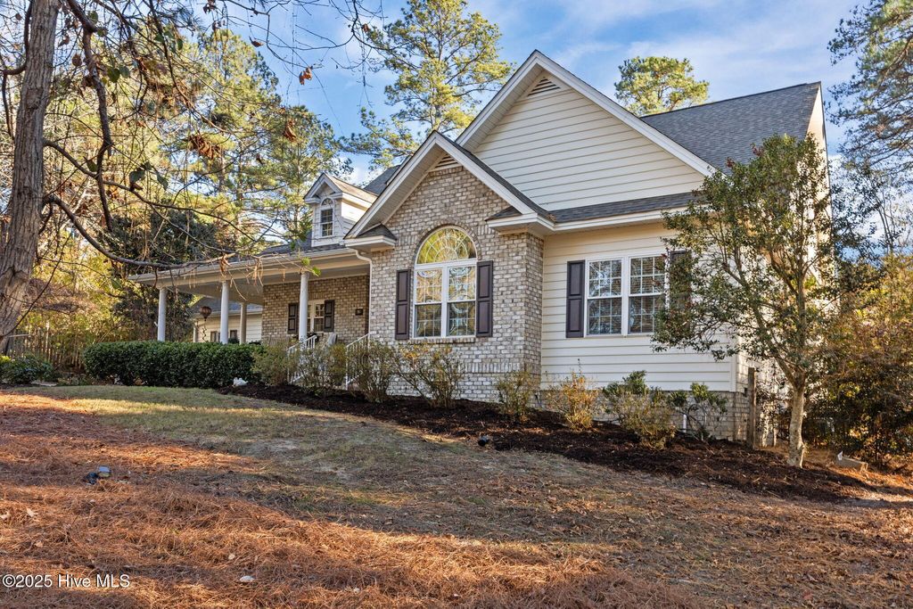 Photo of 5 Belmont Court, Pinehurst, NC 28374 (MLS # 100545263)