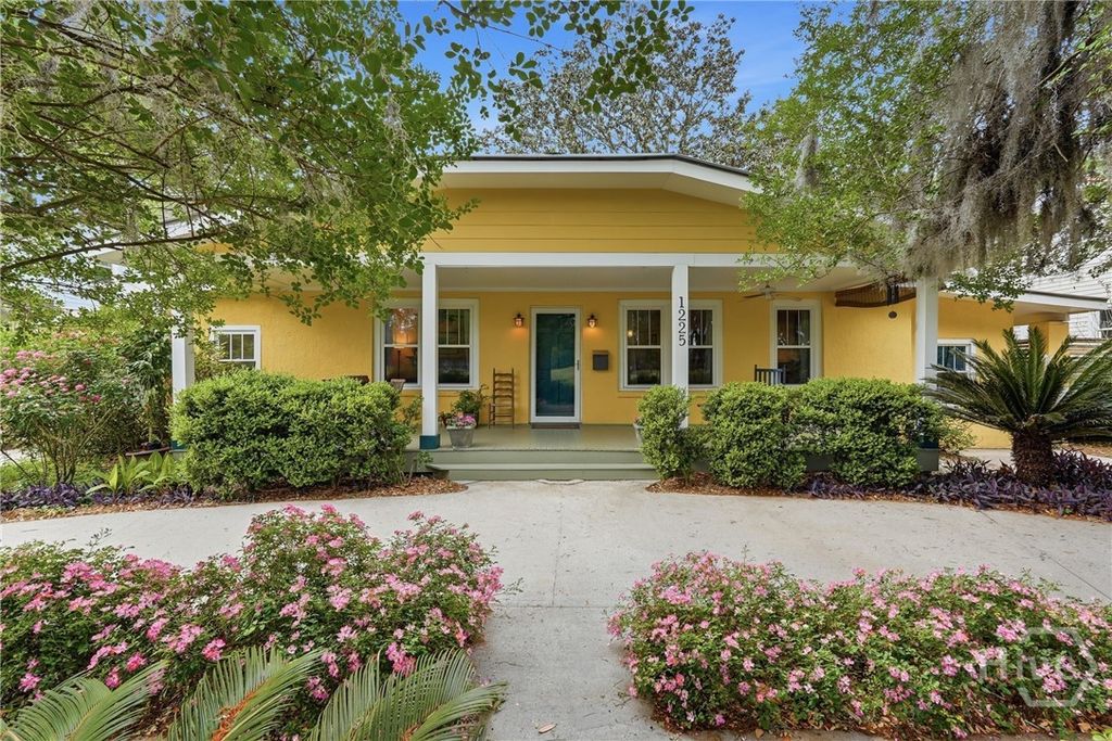 Photo of 1225 Washington Avenue, Savannah, GA 31404 (MLS # SA354430)