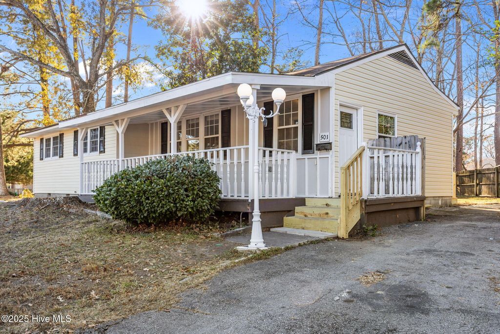 Photo of 501 Oak Lane, Jacksonville, NC 28540 (MLS # 100543072)