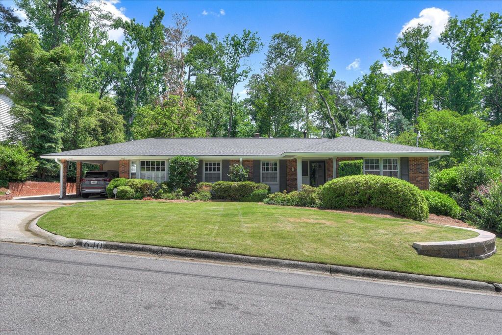 Photo of 640 Cambridge Road, Augusta, GA 30909 (MLS # 555568)