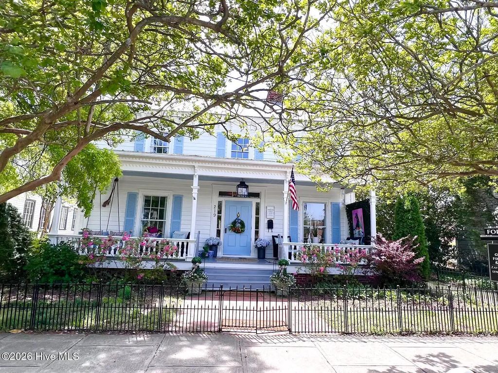 Photo of 219 Pollock Street, New Bern, NC 28560 (MLS # 100549601)