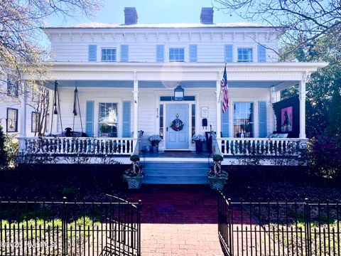 219 Pollock Street New Bern NC 28560
