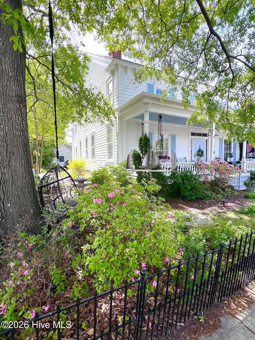 Photo of 219 Pollock Street, New Bern, NC 28560 (MLS # 100549601)