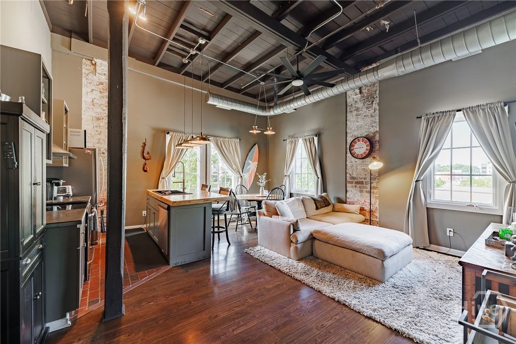 Photo of 269 N Hull Street #212, Athens, GA 30601 (MLS # CL348391)
