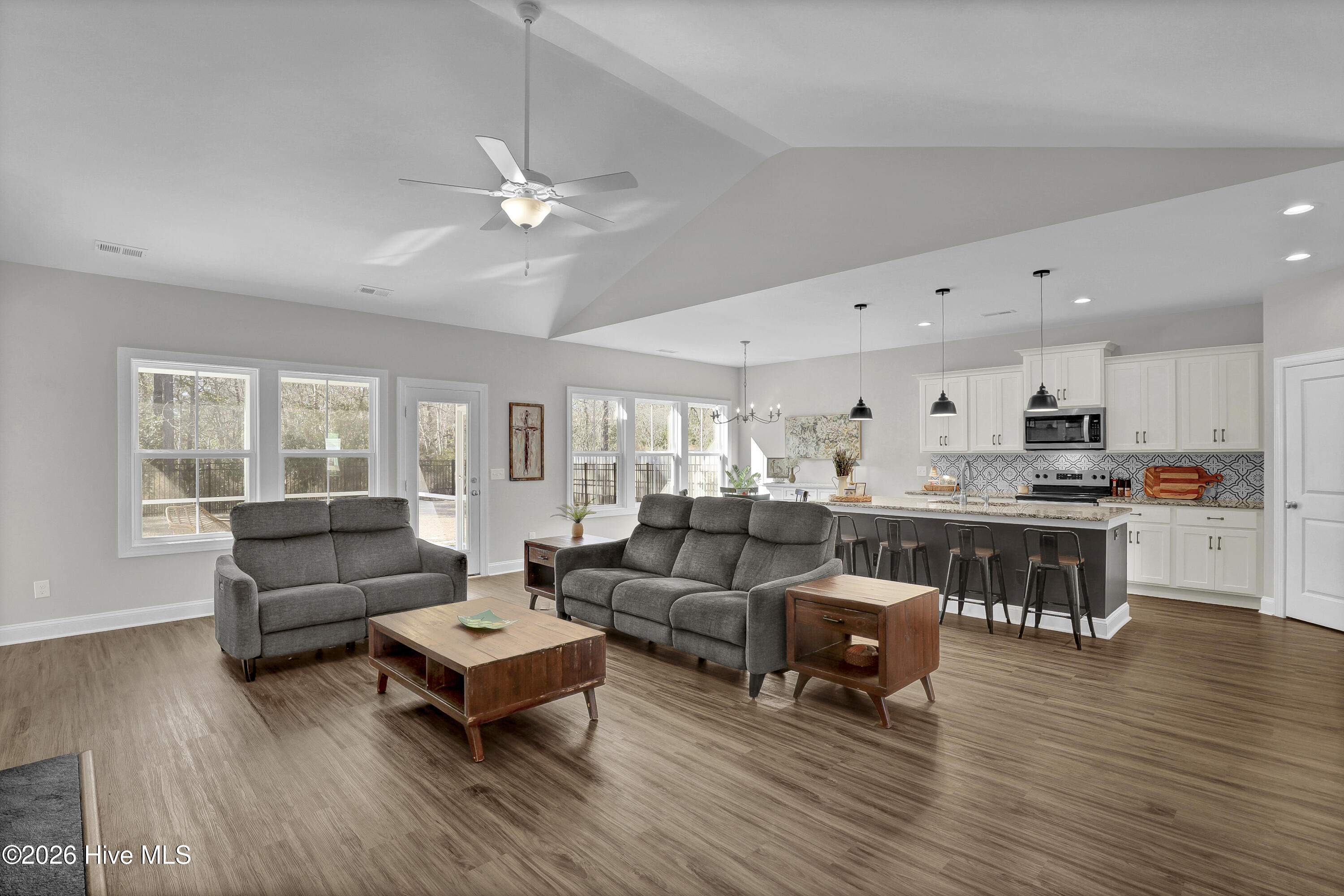 198 W Weatherbee Way