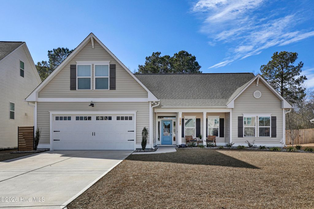Photo of 198 W Weatherbee Way, Hampstead, NC 28443 (MLS # 100550923)