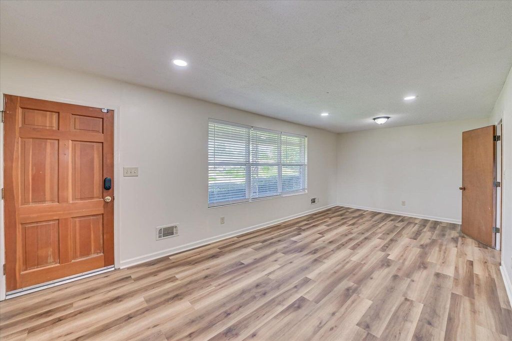 Photo of 242 Maywood Drive, Martinez, GA 30907 (MLS # 551817)