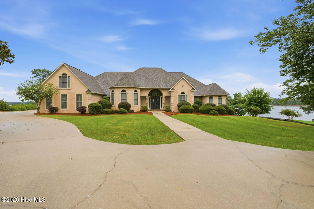 1060 Mohawk Drive