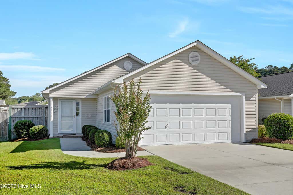 Photo of 2010 Heritage Lane, Jacksonville, NC 28546 (MLS # 100578154)