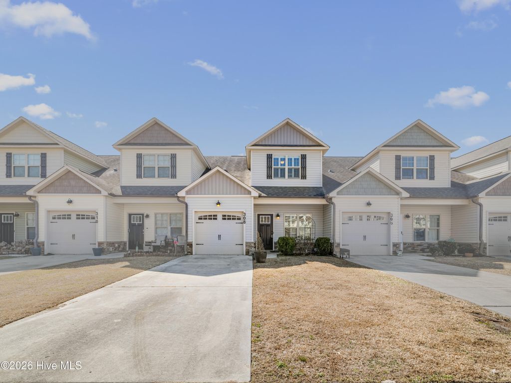 Photo of 308 Winstead Loop Road, Richlands, NC 28574 (MLS # 100554822)