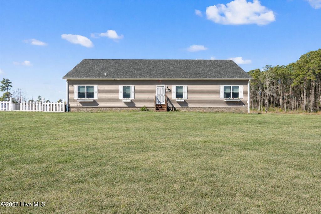 Photo of 2147 Rosemary Lane SW, Supply, NC 28462 (MLS # 100556828)