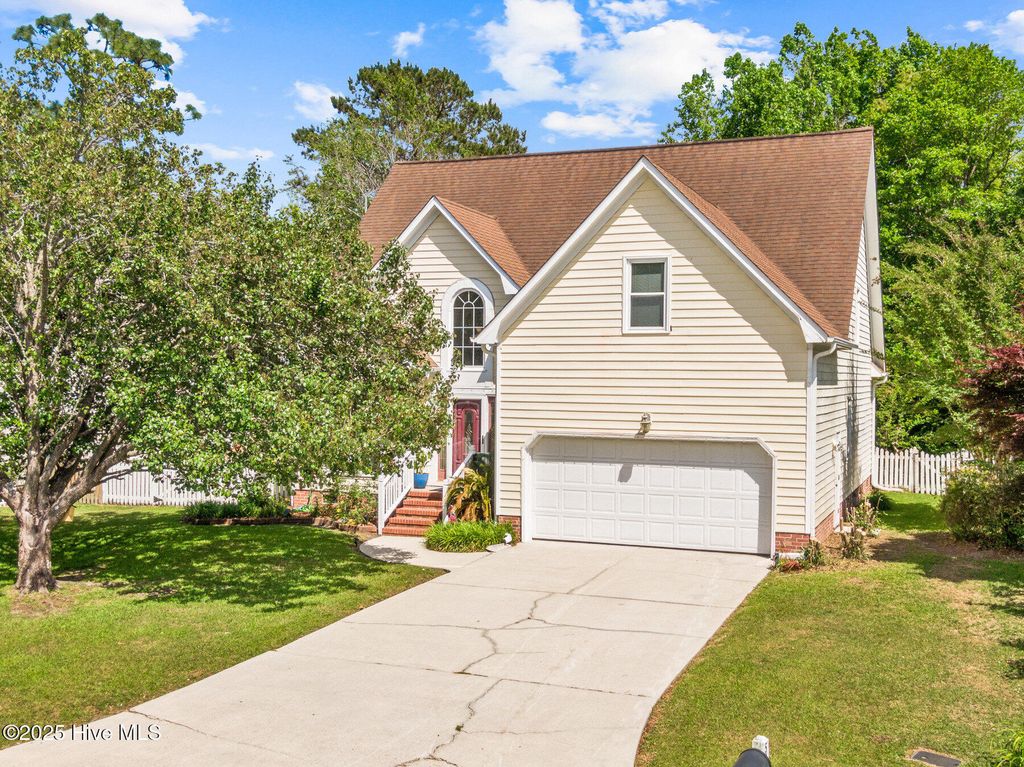Photo of 5705 Woodduck Circle, Wilmington, NC 28409 (MLS # 100505996)