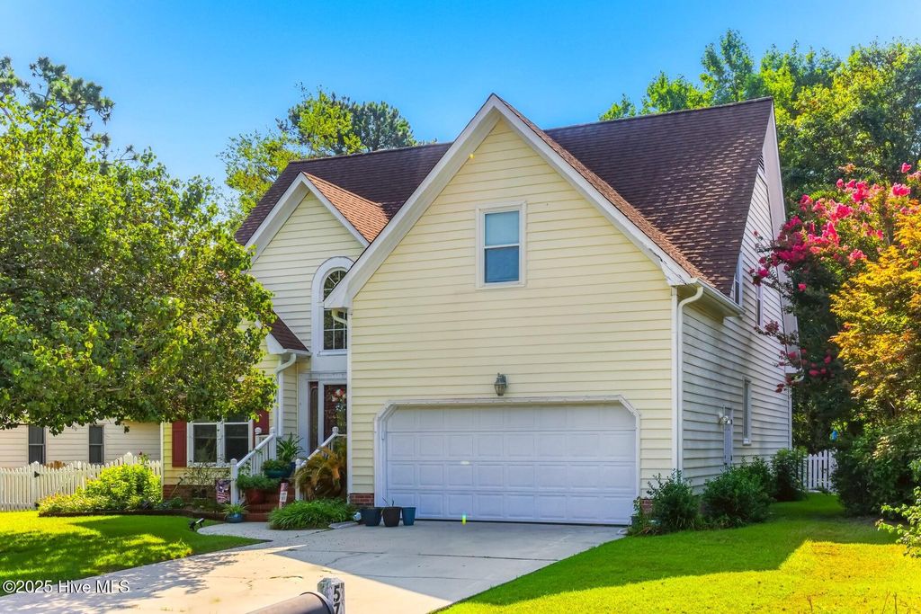 Photo of 5705 Woodduck Circle, Wilmington, NC 28409 (MLS # 100505996)